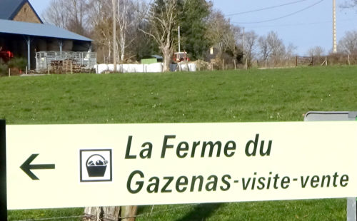 Un panneau de la ferme du Gazenas - La ferme du gazenas est implantée dans l'Aveyron 12 à deux pas de Rodez et vous accueille pour une visite